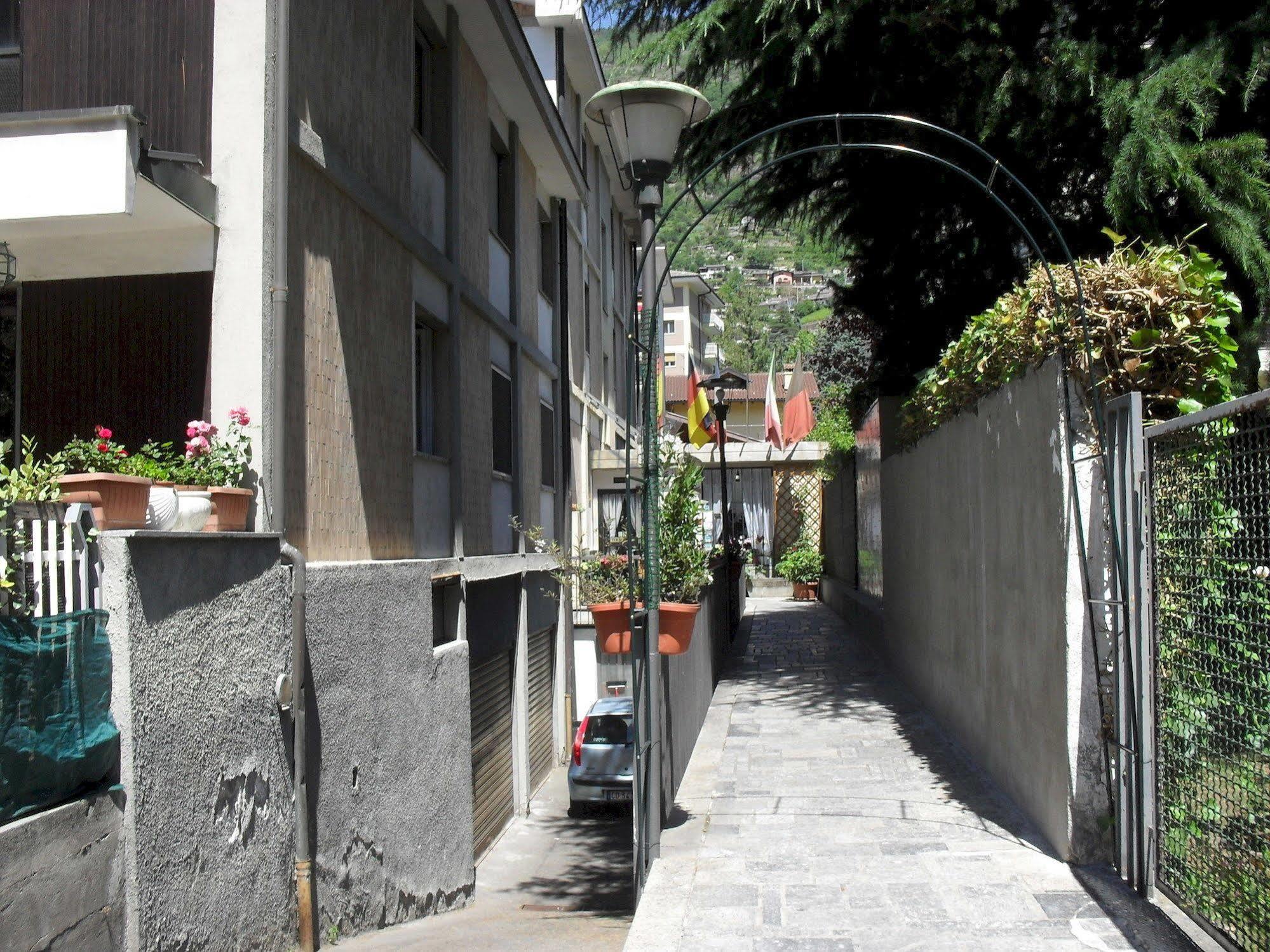 Al Caminetto Hotel Aosta Exterior photo